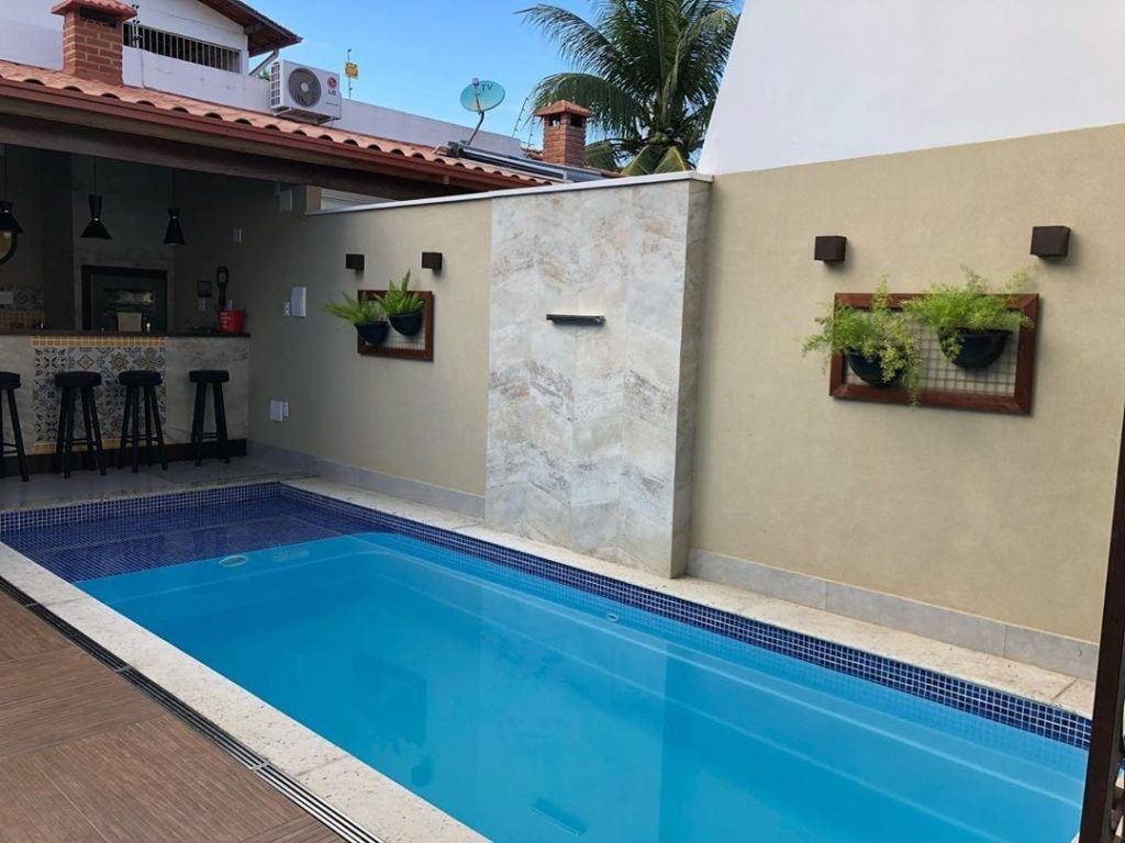 Área de lazer com piscina é o que você precisa ter em casa (e pode custar menos do que você imagina)