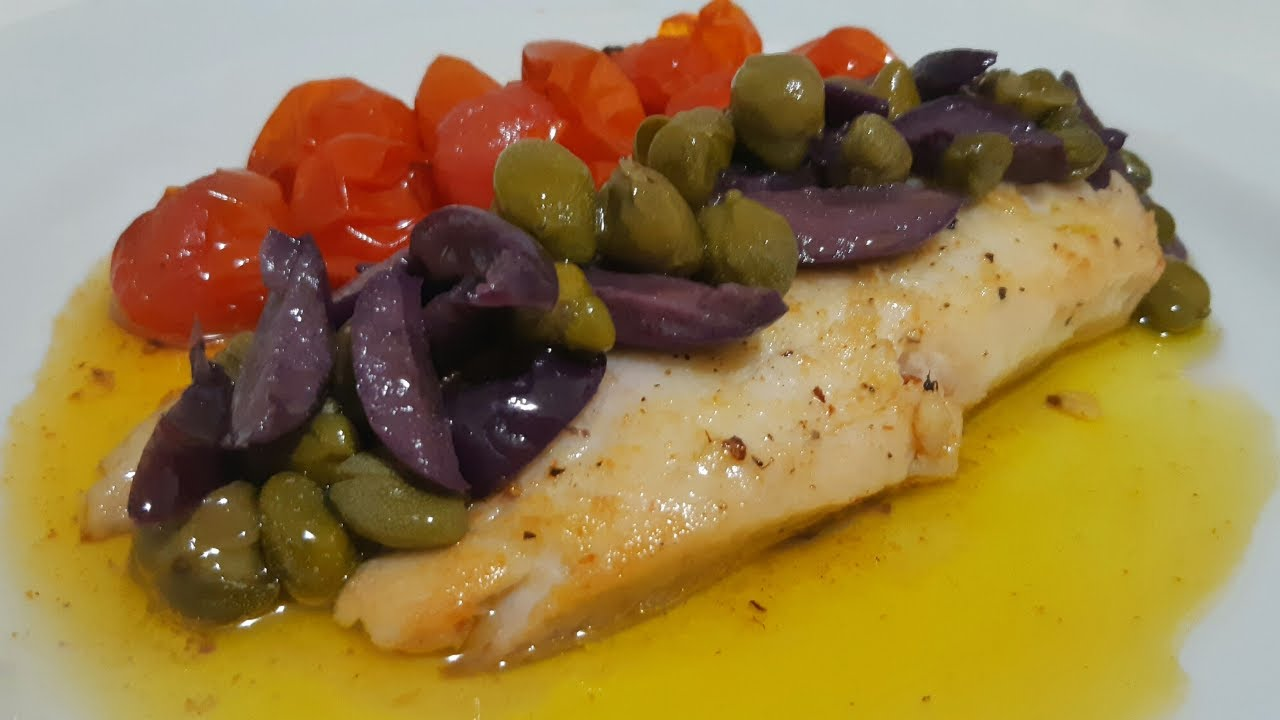 Receita de Filé de Peixe à Provençal. O nome é chique, mas o preparo é super simples e fica uma delícia