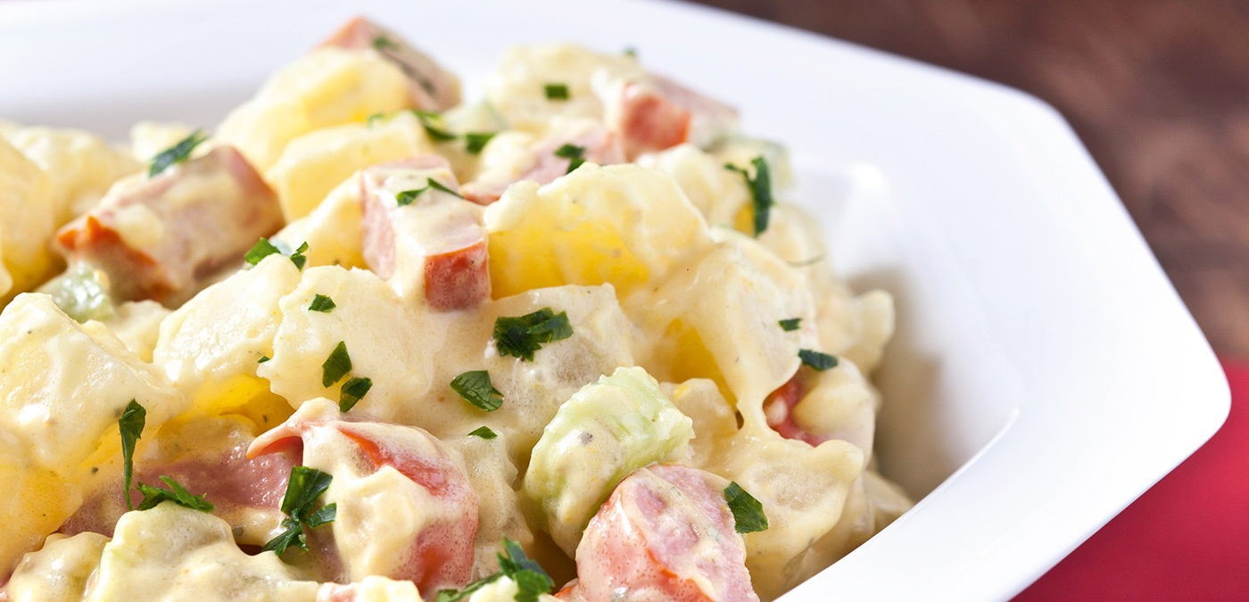 Receita de Salada de Batata Alemã, saladinha diferenciada que você pode oferecer no jantar ou almoço