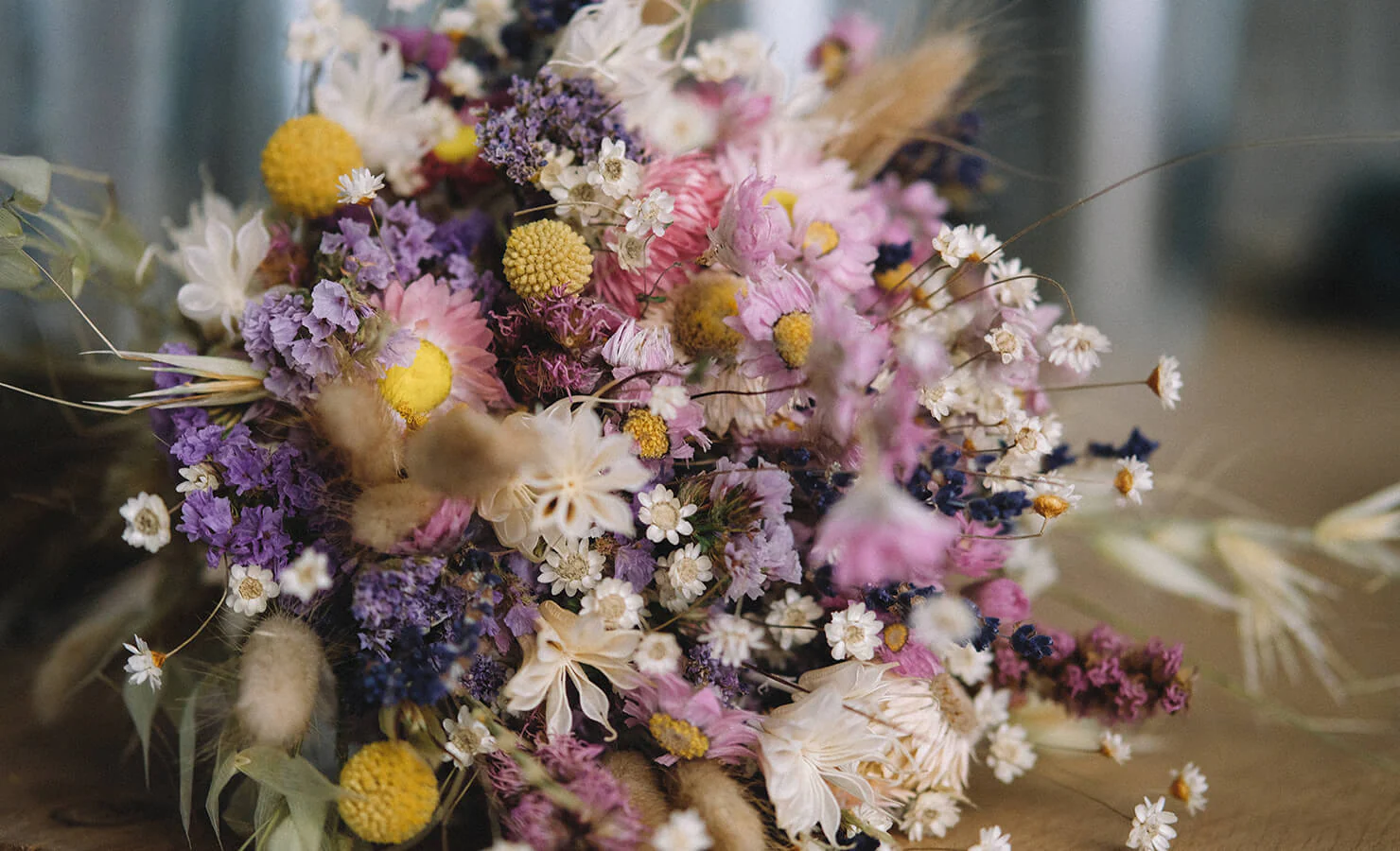 flores desidratadas em buquê