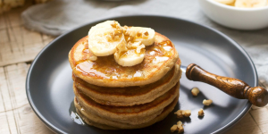 Receita de Panqueca de Banana com Pasta de Amendoim: opção cheia de proteína para começar bem o dia