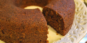 Receita de Bolo de Caqui: experimente algo diferente e que surpreende com o gosto