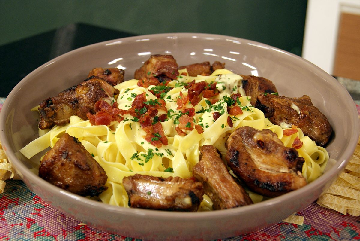 Fettuccine com Costela na Mostarda