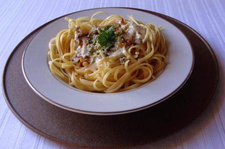 Linguine com Molho Cremoso de Nozes