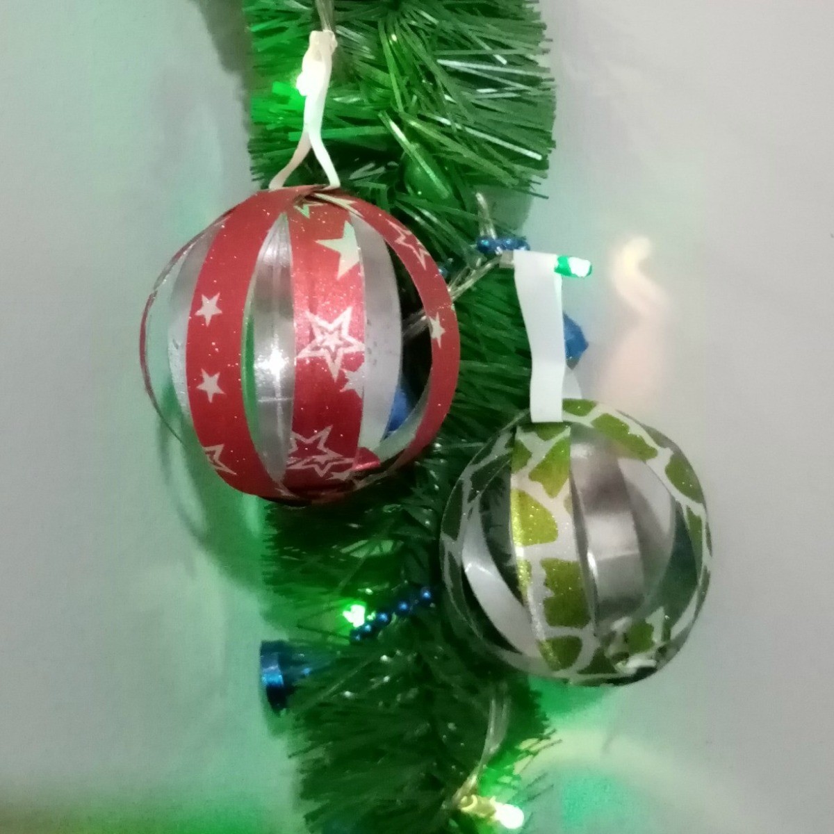 uso de garrafa pet para fazer bolas de natal