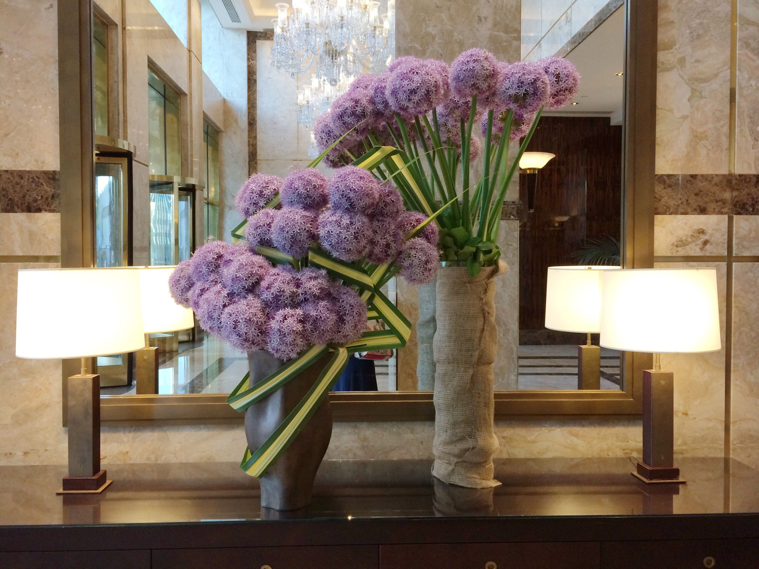 arranjos de flores para hall de entrada