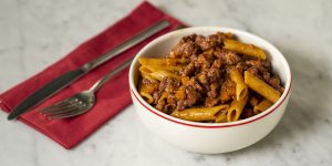 Receita de Penne com Ragu de Linguiça