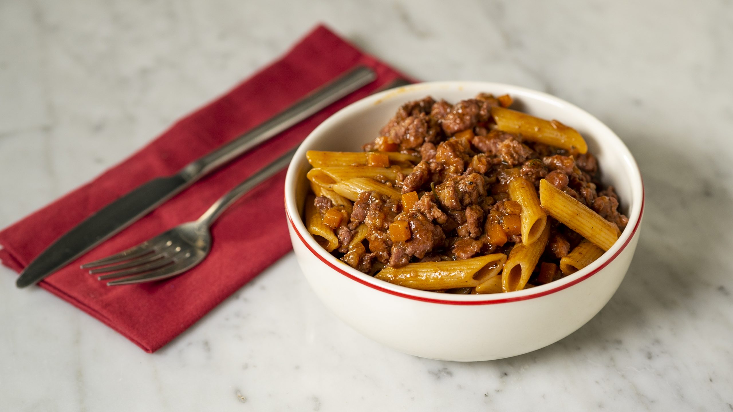 Receita de Penne com Ragu de Linguiça