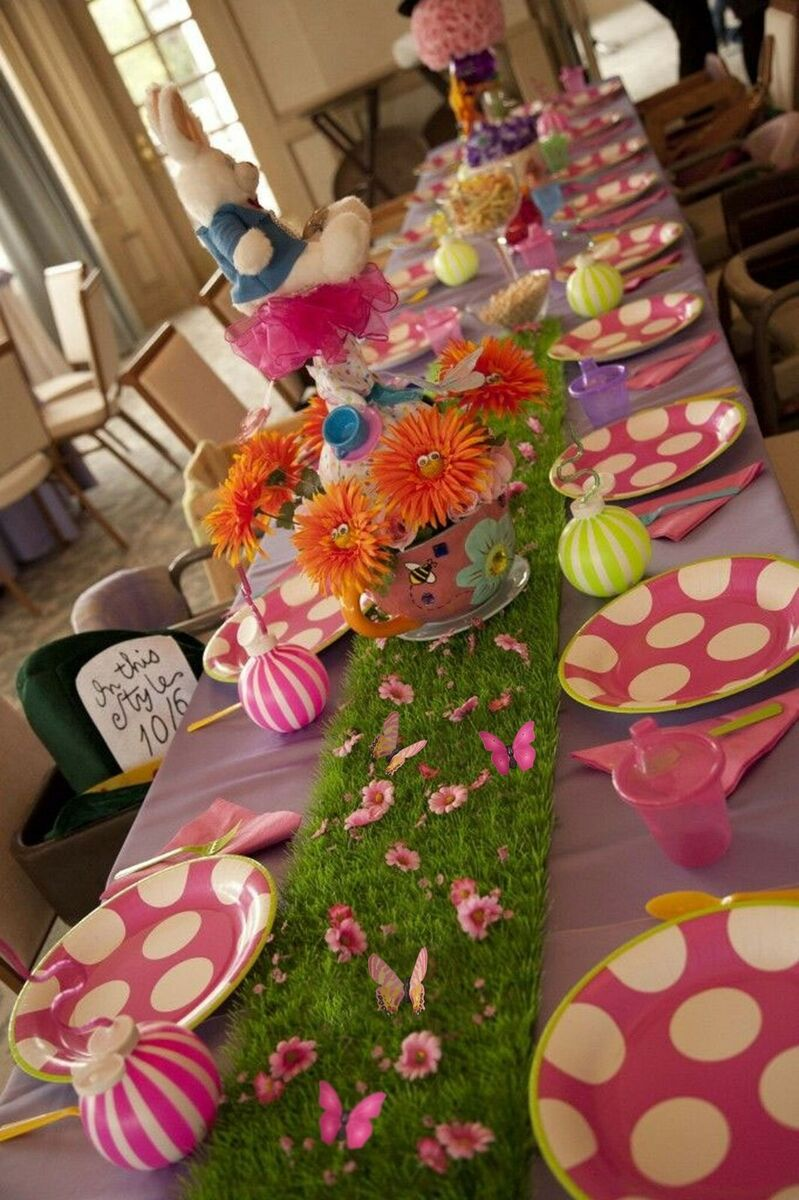 mesa decorada de festa infantil