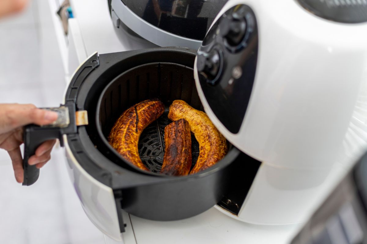 esquentar comida na air fryer